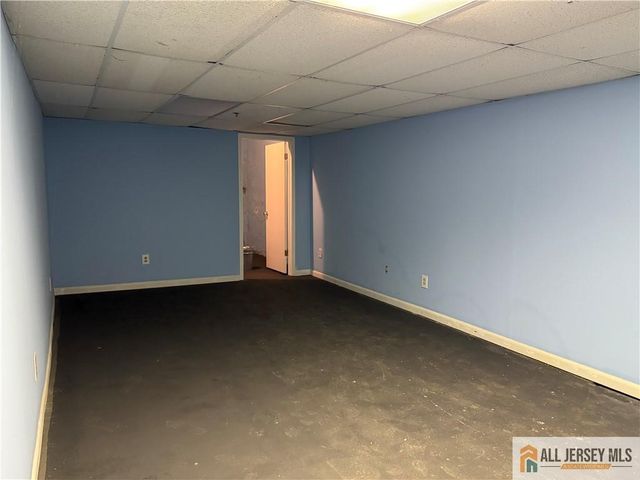 52 Brunswick Woods Drive, East Brunswick, NJ 08816