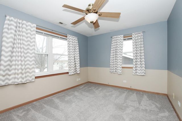 1665 CHIPPENDALE Road, Hoffman Estates, IL 60169