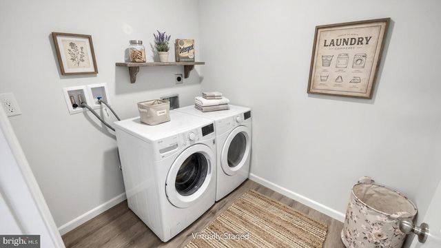 7849 OAK BROOK DR, Harrisburg, PA 17112