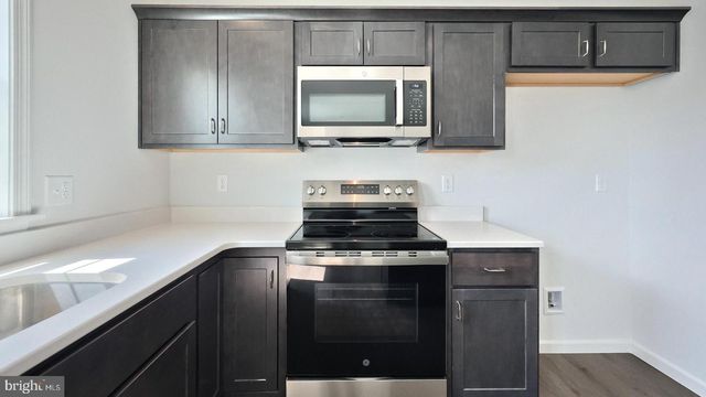 7849 OAK BROOK DR, Harrisburg, PA 17112