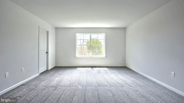 7849 OAK BROOK DR, Harrisburg, PA 17112