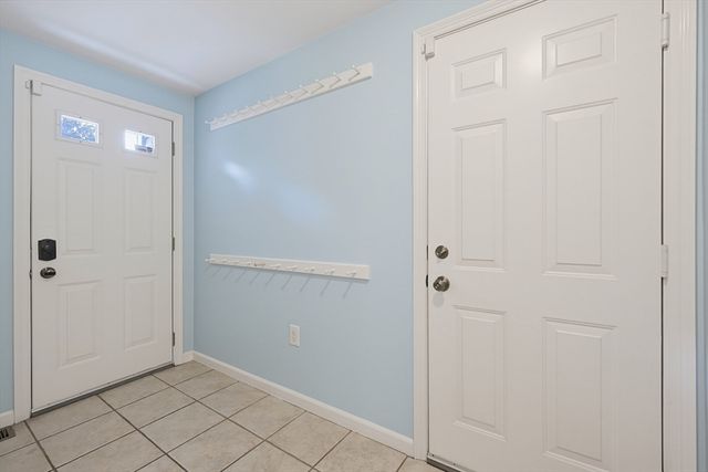 27 Heritage Avenue, Ashland, MA 01721