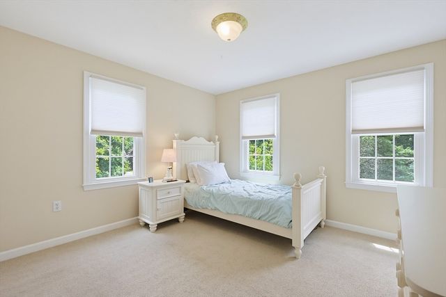 27 Heritage Avenue, Ashland, MA 01721