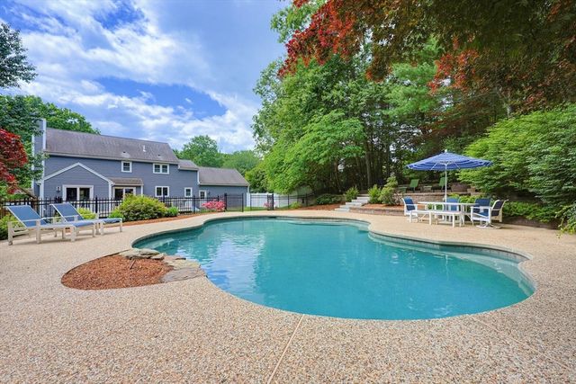 27 Heritage Avenue, Ashland, MA 01721