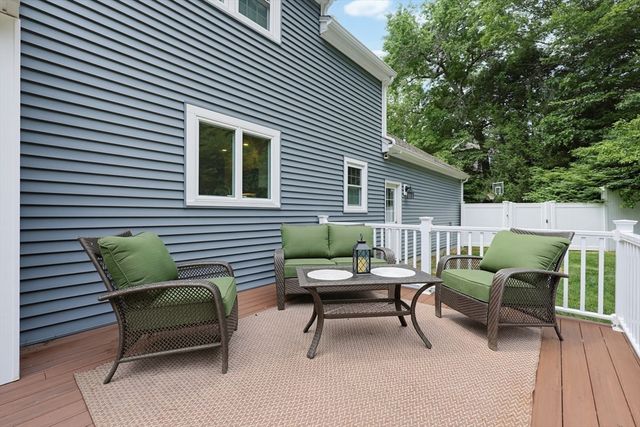 27 Heritage Avenue, Ashland, MA 01721