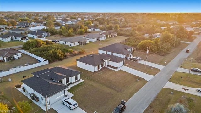 2511 12th ST SW, Lehigh Acres, FL 33976