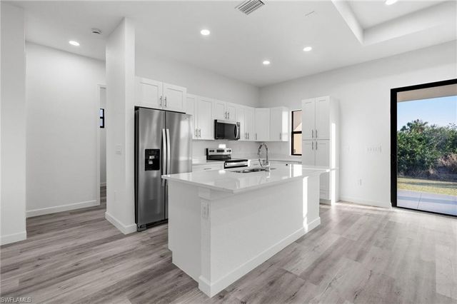 2511 12th ST SW, Lehigh Acres, FL 33976