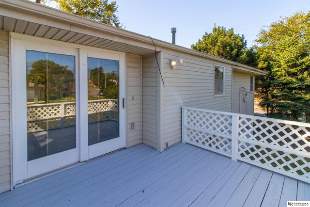 5235 N 96th Street, Omaha, NE 68134