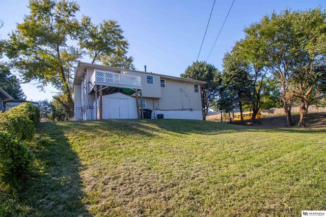 5235 N 96th Street, Omaha, NE 68134