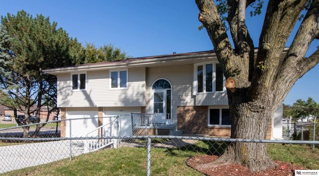 5235 N 96th Street, Omaha, NE 68134