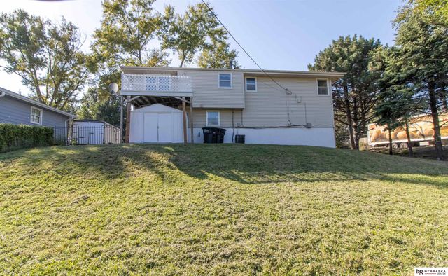 5235 N 96th Street, Omaha, NE 68134