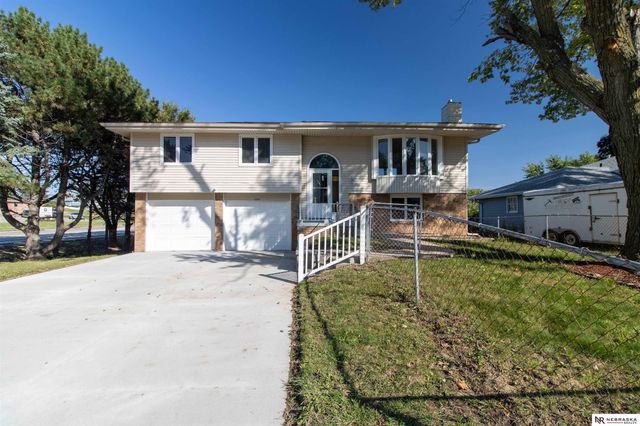 5235 N 96th Street, Omaha, NE 68134