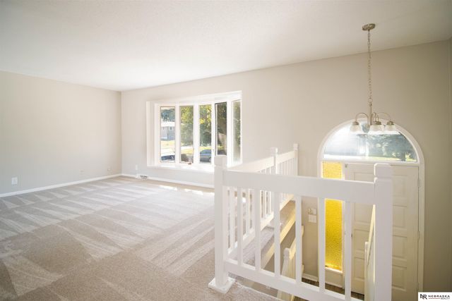 5235 N 96th Street, Omaha, NE 68134