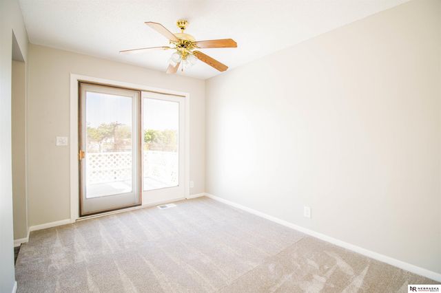 5235 N 96th Street, Omaha, NE 68134