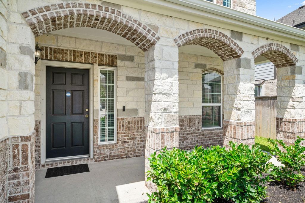 Image 5 of property listing at 60 Indian Wells Drive, Manvel, TX 77578