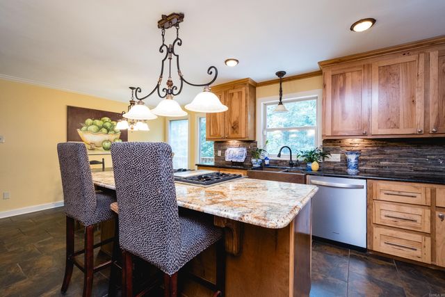 5 Woodsong Drive, Roland, AR 72135