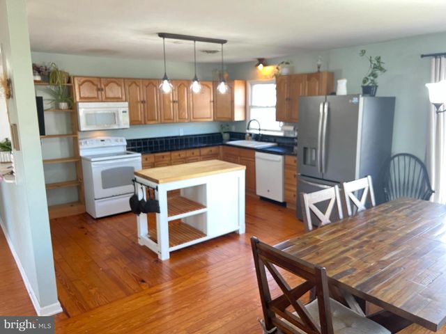 3 W 1ST ST, Selbyville, DE 19975