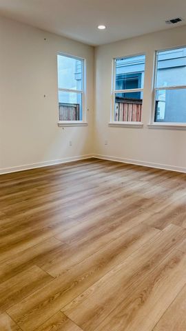 2608 Garden Farms Ave, Lathrop, CA 95330