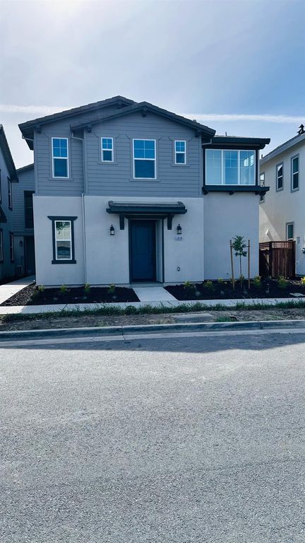 2608 Garden Farms Ave, Lathrop, CA 95330