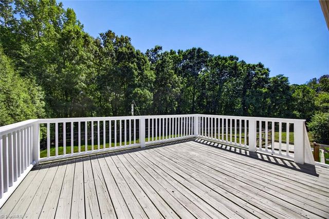 221 Leighmar Street, Clemmons, NC 27012