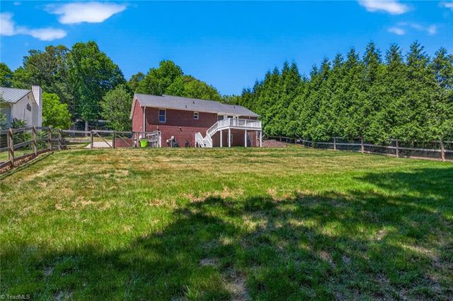 221 Leighmar Street, Clemmons, NC 27012