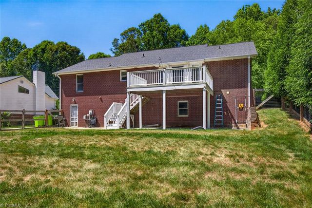 221 Leighmar Street, Clemmons, NC 27012