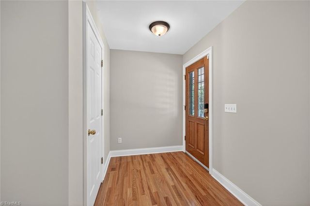 221 Leighmar Street, Clemmons, NC 27012