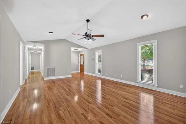 221 Leighmar Street, Clemmons, NC 27012