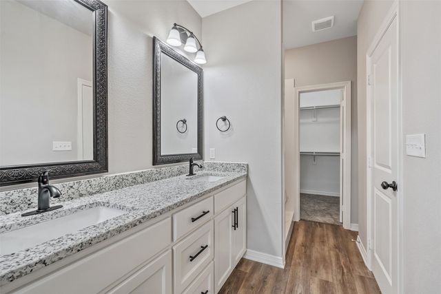 504 Cornerstone, Lindale, TX 75771