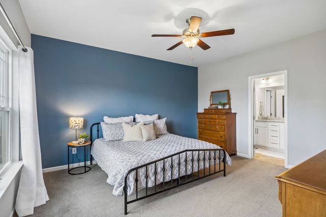 610 Whirlaway Dr, Burns, TN 37029