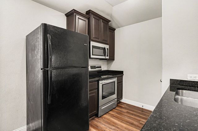 1421 Warringwood Drive, Greenville, TX 75402