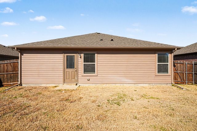 1421 Warringwood Drive, Greenville, TX 75402