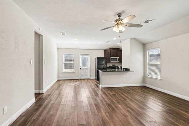 1421 Warringwood Drive, Greenville, TX 75402