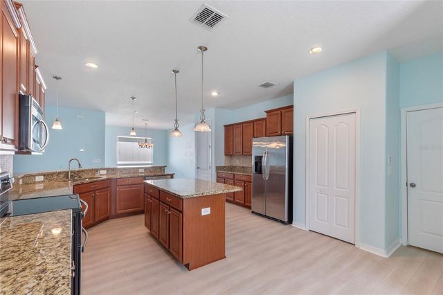 2626 YUKON CLIFF DRIVE, Ruskin, FL 33570