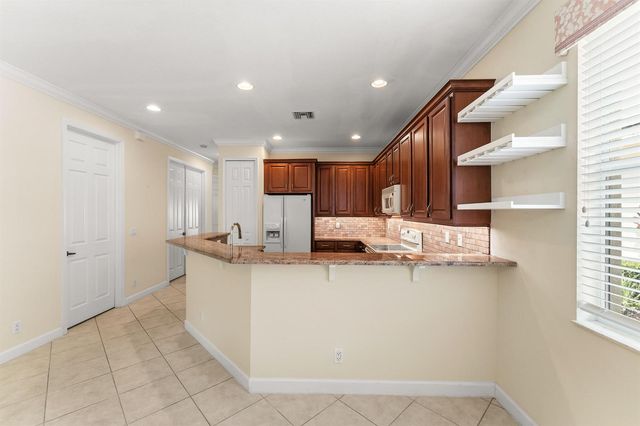 7328 Sea Pines Court, Port St. Lucie, FL 34986