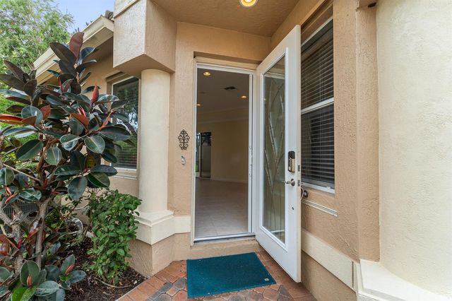 7328 Sea Pines Court, Port St. Lucie, FL 34986
