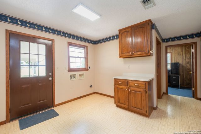 1221 Pieper Rd, New Braunfels, TX 78130