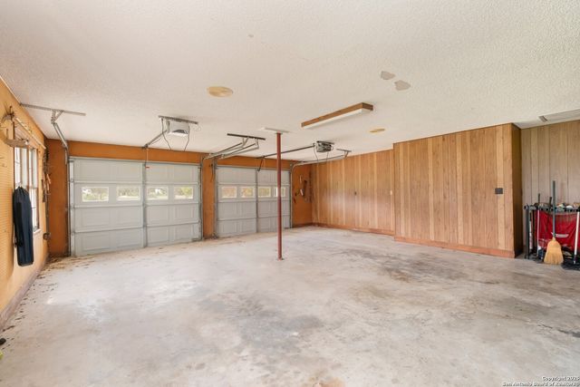 1221 Pieper Rd, New Braunfels, TX 78130
