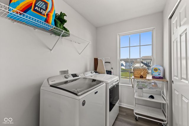 1271 Peregrine Lane, Greenwood, IN 46143