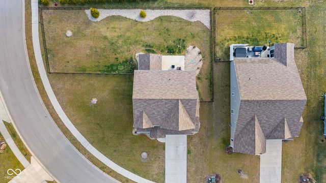 1271 Peregrine Lane, Greenwood, IN 46143