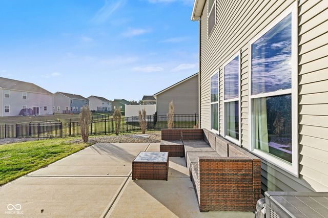 1271 Peregrine Lane, Greenwood, IN 46143