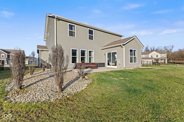 1271 Peregrine Lane, Greenwood, IN 46143