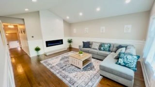 14519 Kenwood Avenue, Dolton, IL 60419