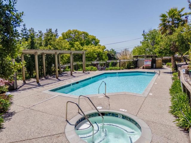 685 Dartmore Lane 165, Hayward, CA 94544