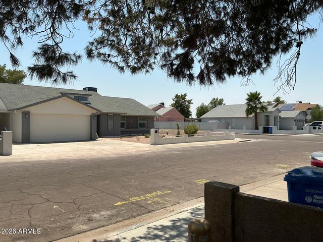 8837 W HIGHLAND Avenue, Phoenix, AZ 85037