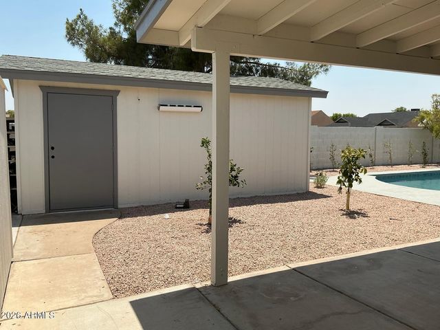 8837 W HIGHLAND Avenue, Phoenix, AZ 85037