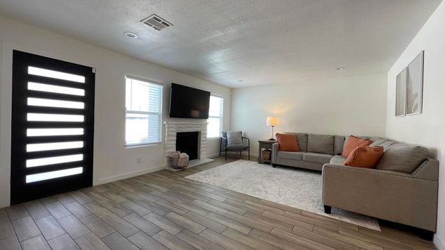 54200 Avenida Juarez, La Quinta, CA 92253