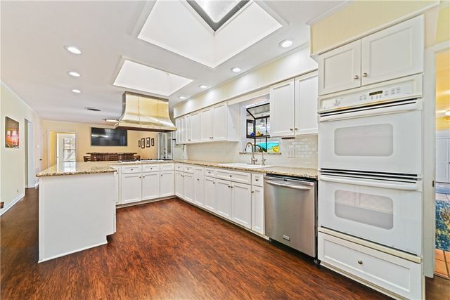 429 Bermuda Pl, Corpus Christi, TX 78411