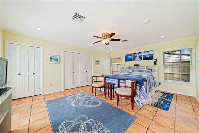 429 Bermuda Pl, Corpus Christi, TX 78411