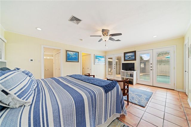 429 Bermuda Pl, Corpus Christi, TX 78411